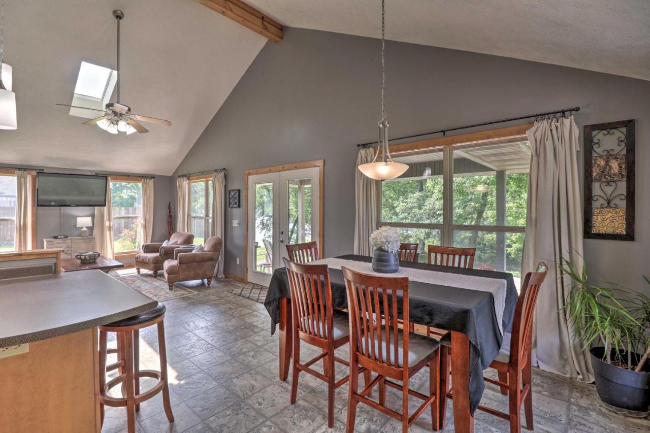 Mountain Home Cottage With Deck On White River! Gassville Eksteriør billede