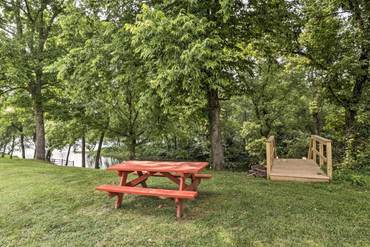 Mountain Home Cottage With Deck On White River! Gassville Eksteriør billede