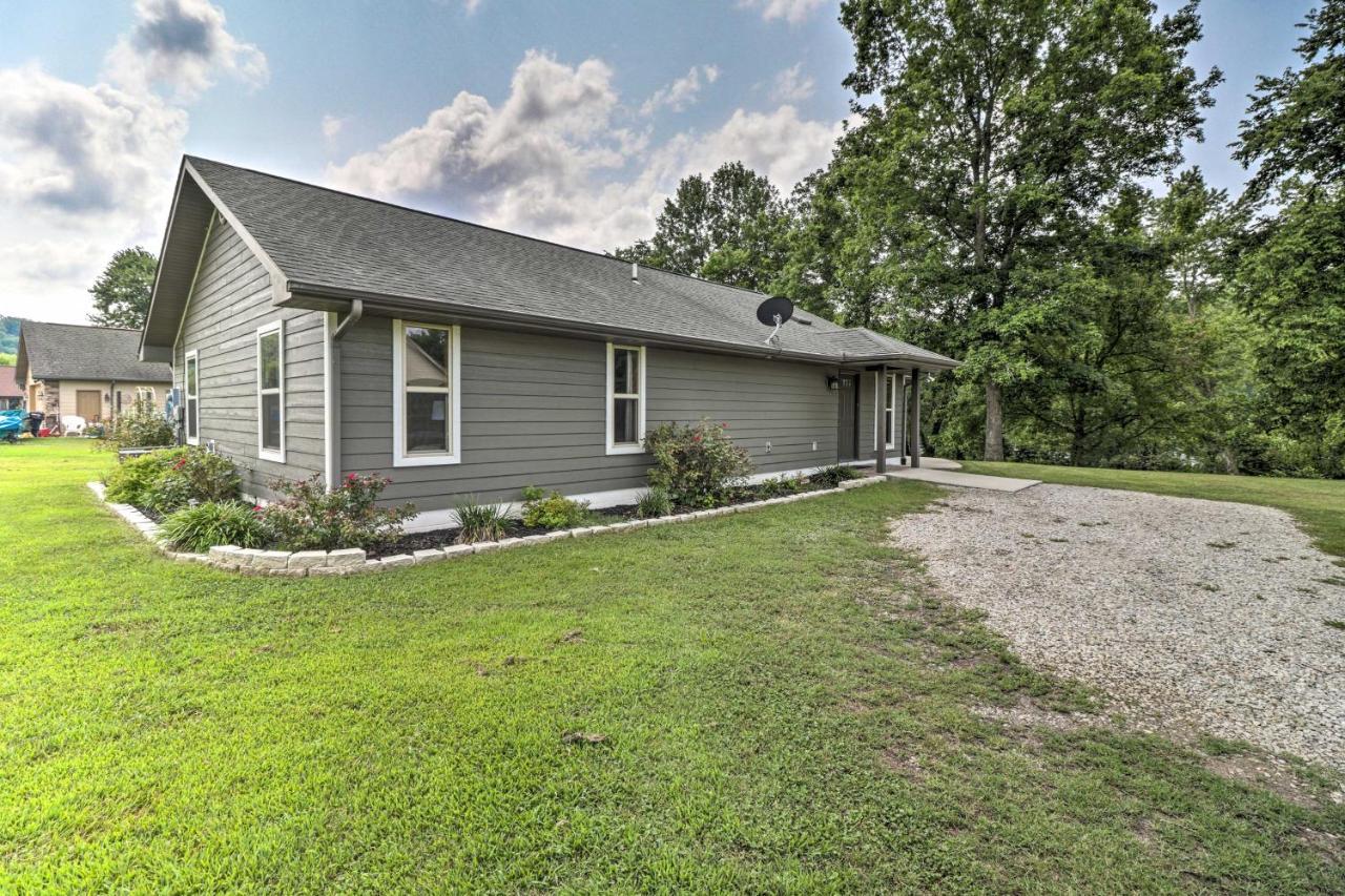 Mountain Home Cottage With Deck On White River! Gassville Eksteriør billede